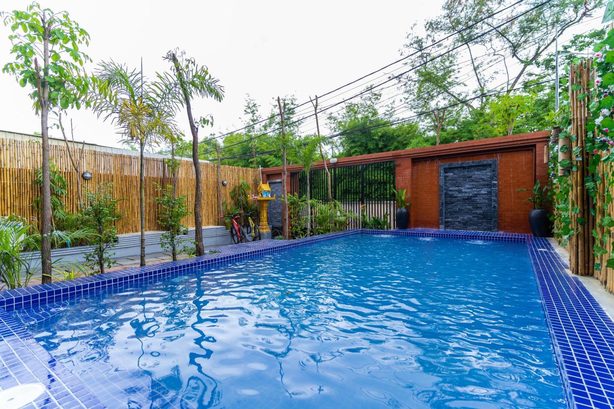 Villa Angkor Rithy Boutique Team *